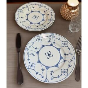 Antique Meissen Style Blue White Porcelain 8 in Plates Crossed Swords Mark (2)